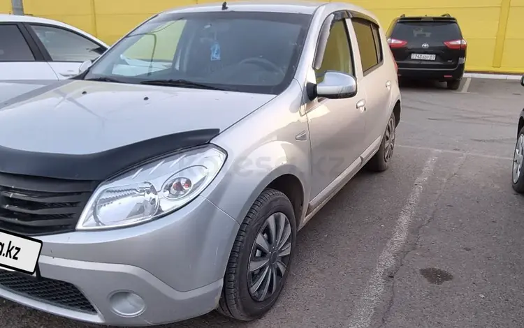 Renault Sandero 2014 годаүшін3 650 000 тг. в Уральск