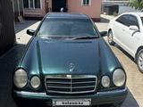 Mercedes-Benz E 320 1996 года за 2 950 000 тг. в Алматы