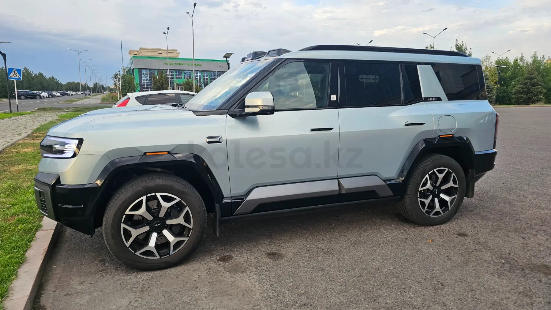 BYD FangChengBao Leopard 8, 2025