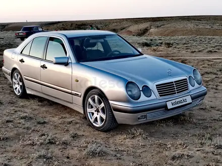 Mercedes-Benz E 320 1999 года за 3 900 000 тг. в Аральск – фото 15