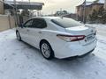 Toyota Camry 2018 года за 13 500 000 тг. в Астана – фото 3