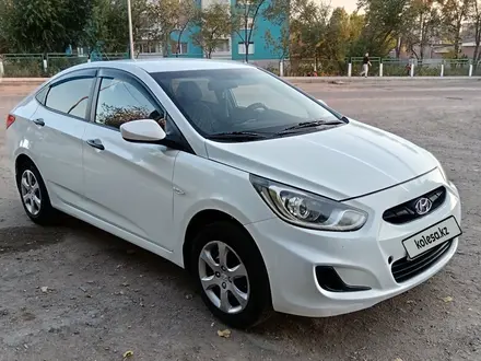 Hyundai Solaris 2013 года за 4 800 000 тг. в Жезказган – фото 2