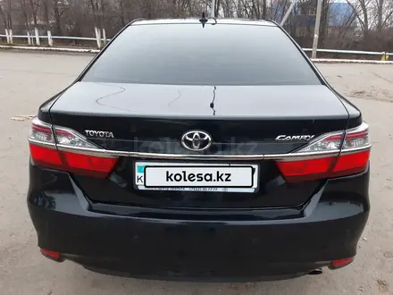 Toyota Camry 2017 года за 11 600 000 тг. в Уральск – фото 10