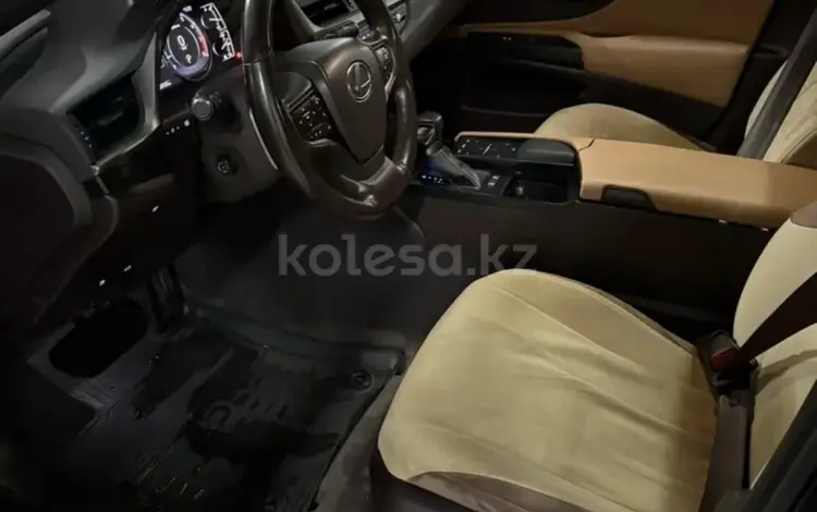 Чехлы сидений салона на Lexus ES за 15 000 тг. в Астана