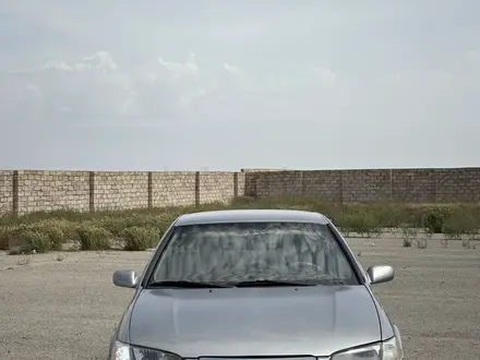 Toyota Camry 2000 года за 2 700 000 тг. в Актау – фото 2