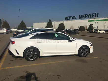 Kia K5 2021 года за 12 750 000 тг. в Алматы – фото 3