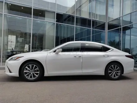 Lexus ES 250 2022 года за 23 500 000 тг. в Алматы