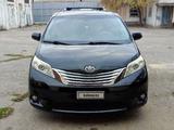 Toyota Sienna 2014 годаfor10 500 000 тг. в Тараз