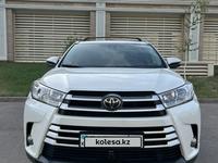 Toyota Highlander 2018 годаүшін21 000 000 тг. в Астана