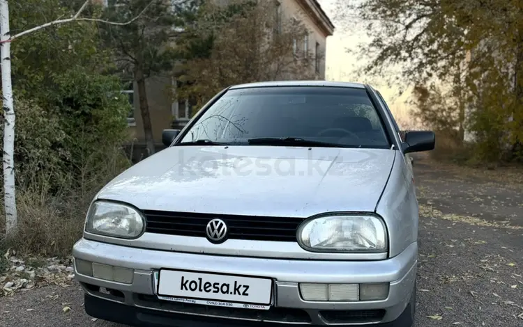 Volkswagen Golf 1994 годаүшін2 300 000 тг. в Караганда