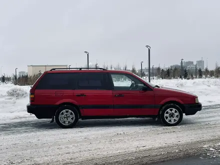 Volkswagen Passat 1990 года за 1 300 000 тг. в Астана – фото 2