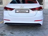 Hyundai Elantra 2018 года за 5 900 000 тг. в Актау – фото 4