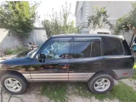 Toyota RAV4 1998 года за 3 500 000 тг. в Алматы – фото 2