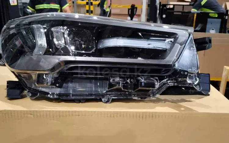 Фара передний Toyota Hilux 2020-2025 NEW ORIGINALүшін10 000 тг. в Алматы