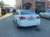 Chevrolet Cruze 2011 годаfor2 250 000 тг. в Актобе – фото 2