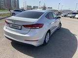 Hyundai Elantra 2018 года за 7 700 000 тг. в Астана – фото 4