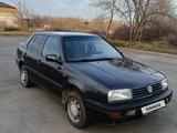 Volkswagen Vento 1992 года за 1 100 000 тг. в Житикара – фото 2