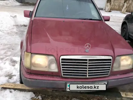 Mercedes-Benz E 200 1993 года за 1 750 000 тг. в Жезказган