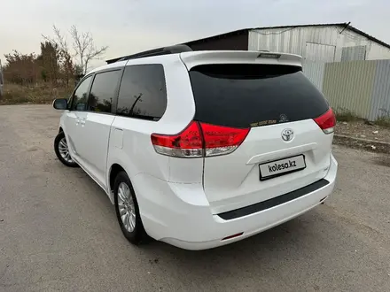 Toyota Sienna 2012 года за 11 700 000 тг. в Алматы – фото 2