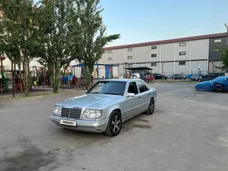 Mercedes-Benz E 320