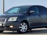 Toyota Avensis 2005 годаүшін3 500 000 тг. в Актау