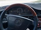 Mercedes-Benz E 320 1994 года за 1 600 000 тг. в Алматы – фото 3