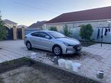 Hyundai Elantra 2018 года за 5 300 000 тг. в Уральск – фото 4