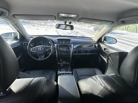 Toyota Camry 2015 года за 11 200 000 тг. в Зайсан – фото 10