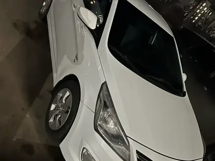 Hyundai Solaris 2015 года за 5 500 000 тг. в Караганда – фото 5