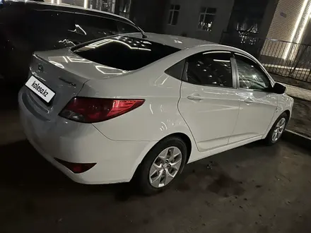 Hyundai Solaris 2015 года за 5 500 000 тг. в Караганда – фото 7