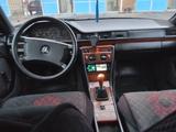 Mercedes-Benz E 200 1993 года за 1 500 000 тг. в Экибастуз – фото 5