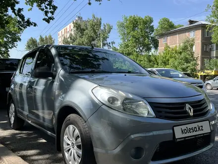 Renault Sandero 2010 года за 3 400 000 тг. в Алматы – фото 4