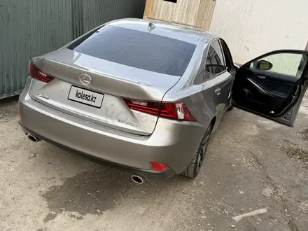 Lexus IS 250 2015 года за 7 500 000 тг. в Атырау – фото 4