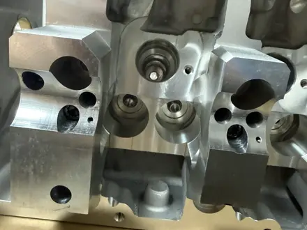 Головка блока цилиндра Toyota 1KZ-T 3.0 за 135 000 тг. в Алматы – фото 8