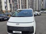 Hyundai Staria 2022 года за 20 444 444 тг. в Алматы