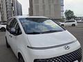 Hyundai Staria 2022 года за 20 444 444 тг. в Алматы – фото 7