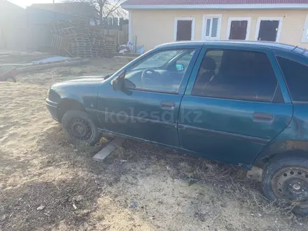 Opel Vectra 1994 года за 350 000 тг. в Актобе – фото 2