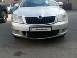 Skoda Octavia 2012 годаfor4 500 000 тг. в Алматы – фото 2