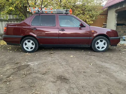 Volkswagen Vento 1993 года за 1 599 000 тг. в Костанай – фото 2