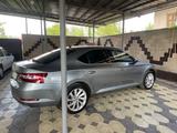 Skoda Superb 2019 года за 15 500 000 тг. в Алматы – фото 4