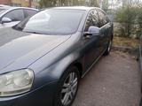 Volkswagen Jetta 2006 года за 3 000 000 тг. в Астана – фото 3