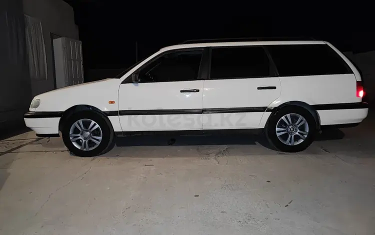 Volkswagen Passat 1995 годаfor1 500 000 тг. в Астана