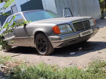 Mercedes-Benz E 230 1990 года за 1 500 000 тг. в Алматы – фото 2