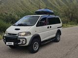 Mitsubishi Delica 1994 годаfor4 200 000 тг. в Алматы
