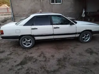 Audi 100, 1986