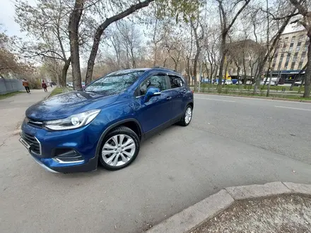 Chevrolet Tracker 2020 года за 8 200 000 тг. в Алматы – фото 3