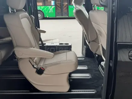 Mercedes-Benz V 250 2022 года за 68 900 000 тг. в Алматы – фото 52