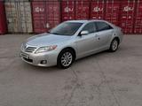 Toyota Camry 2010 года за 9 100 000 тг. в Караганда