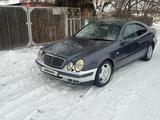 Mercedes-Benz CLK 230 1998 годаfor2 600 000 тг. в Усть-Каменогорск – фото 2