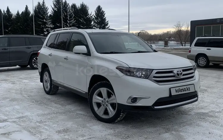 Toyota Highlander 2011 года за 11 900 000 тг. в Усть-Каменогорск